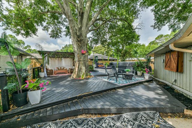 1723 Capstan Road, Houston, TX 77062