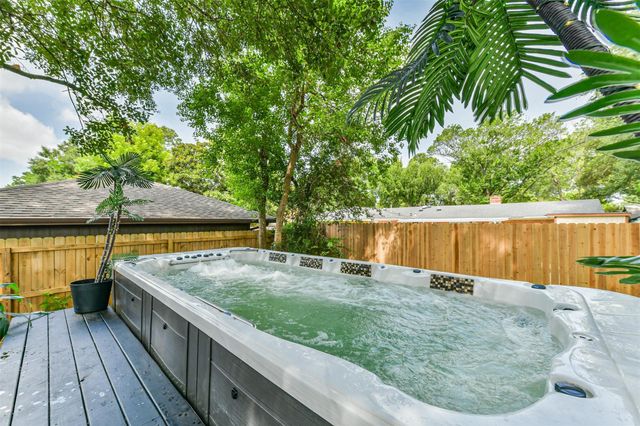 1723 Capstan Road, Houston, TX 77062