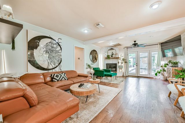 1723 Capstan Road, Houston, TX 77062