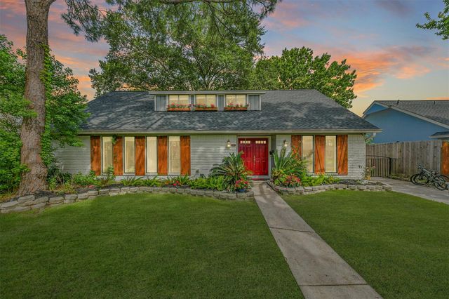 1723 Capstan Road, Houston, TX 77062