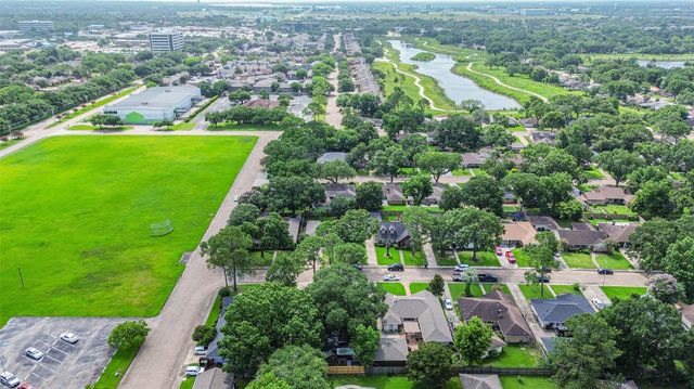 1723 Capstan Road, Houston, TX 77062
