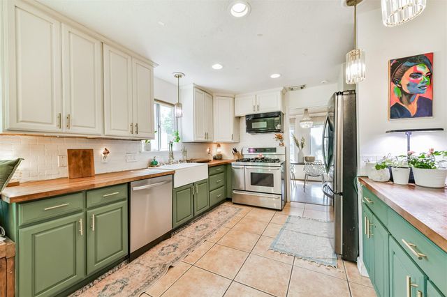 1723 Capstan Road, Houston, TX 77062