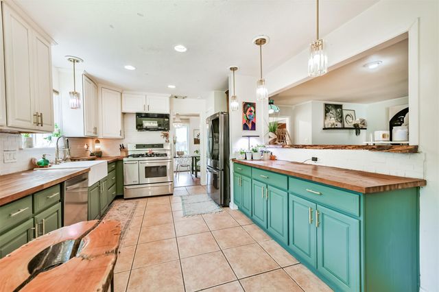 1723 Capstan Road, Houston, TX 77062