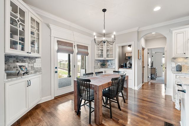 2726 Cherrydale Dr, Lebanon, TN 37087
