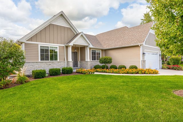 20948 Lakewoods Lane, Shorewood, IL 60404