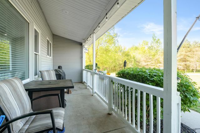 42083 40th Street, Paw Paw, MI 49079