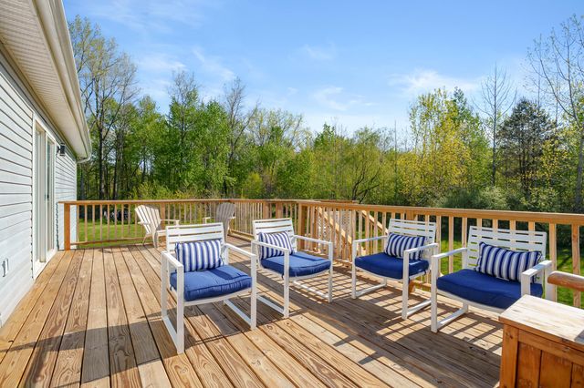 42083 40th Street, Paw Paw, MI 49079