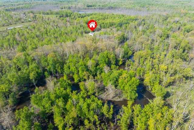 42083 40th Street, Paw Paw, MI 49079