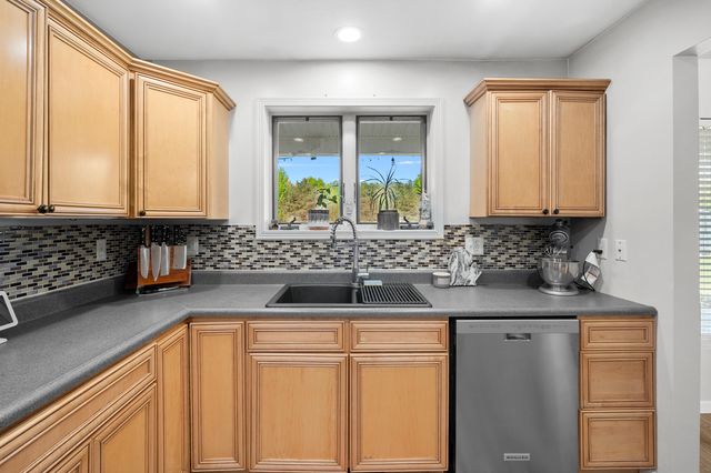 42083 40th Street, Paw Paw, MI 49079