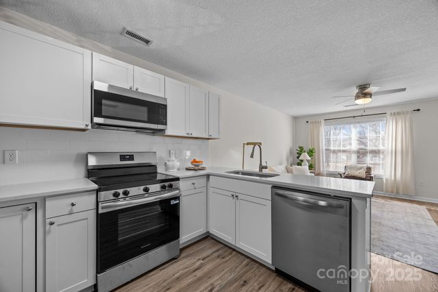 2 Meadow Glen Drive, Fletcher, NC 28732