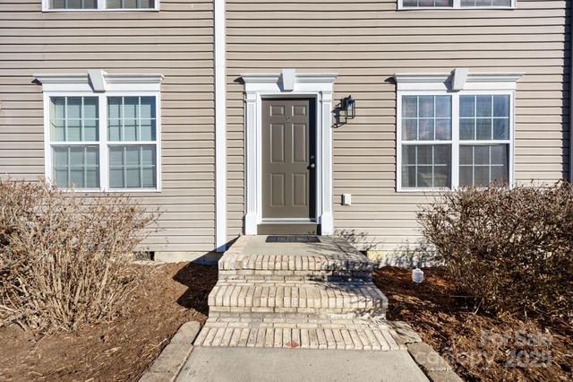 2 Meadow Glen Drive, Fletcher, NC 28732