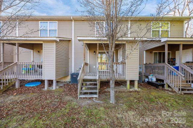 2 Meadow Glen Drive, Fletcher, NC 28732