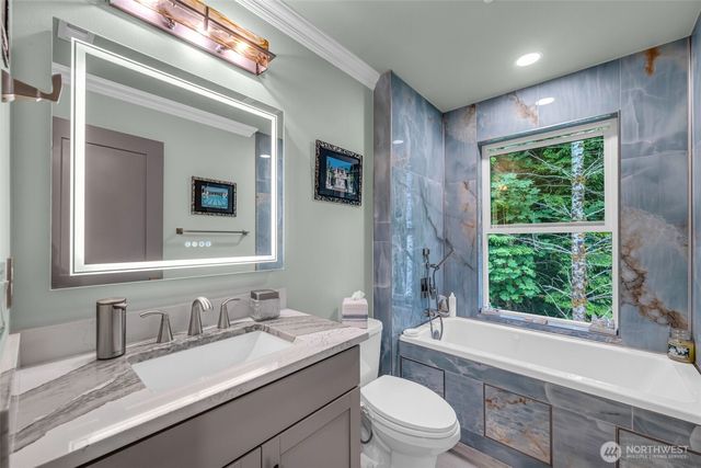103 W Lamezia Terme Place, Shelton, WA 98584