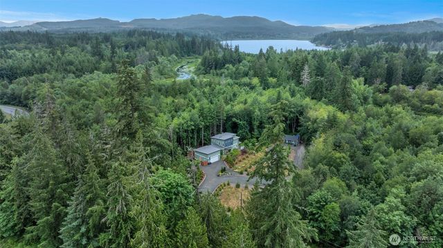 103 W Lamezia Terme Place, Shelton, WA 98584