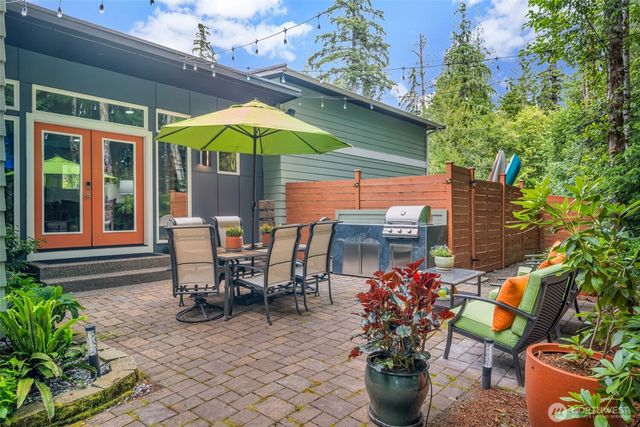 103 W Lamezia Terme Place, Shelton, WA 98584