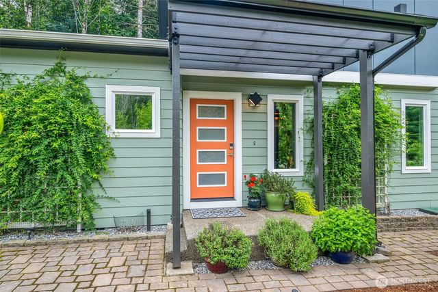 103 W Lamezia Terme Place, Shelton, WA 98584
