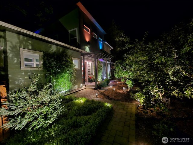 103 W Lamezia Terme Place, Shelton, WA 98584