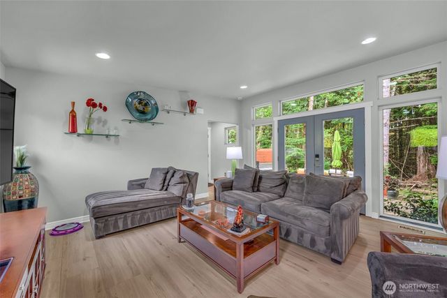 103 W Lamezia Terme Place, Shelton, WA 98584