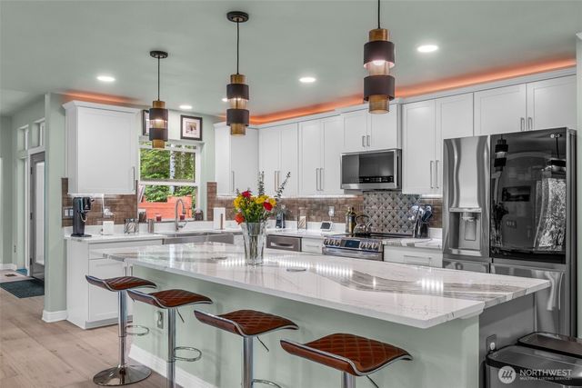 103 W Lamezia Terme Place, Shelton, WA 98584