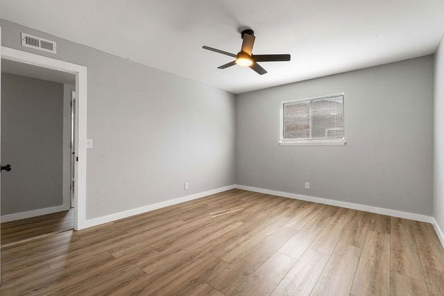 1004 N 30th Street, Rogers, AR 72756