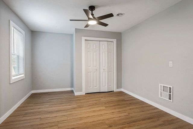 1004 N 30th Street, Rogers, AR 72756