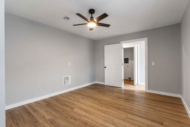 1004 N 30th Street, Rogers, AR 72756