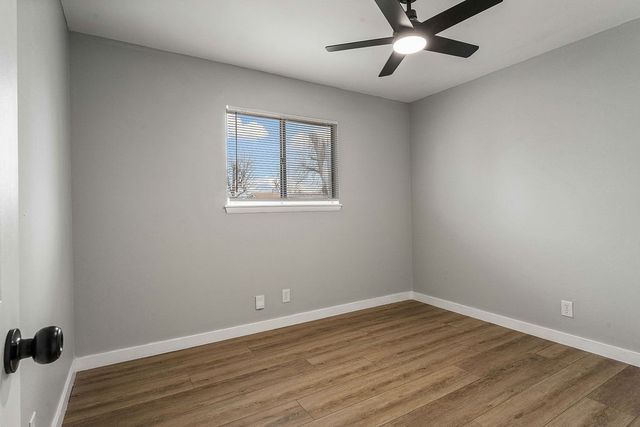 1004 N 30th Street, Rogers, AR 72756