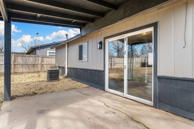1004 N 30th Street, Rogers, AR 72756