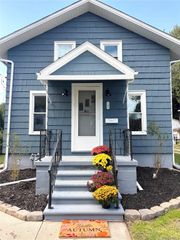 159 Godfroy Avenue, Monroe, MI 48162