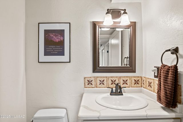 845 N Calle Canela, Green Valley, AZ 85614