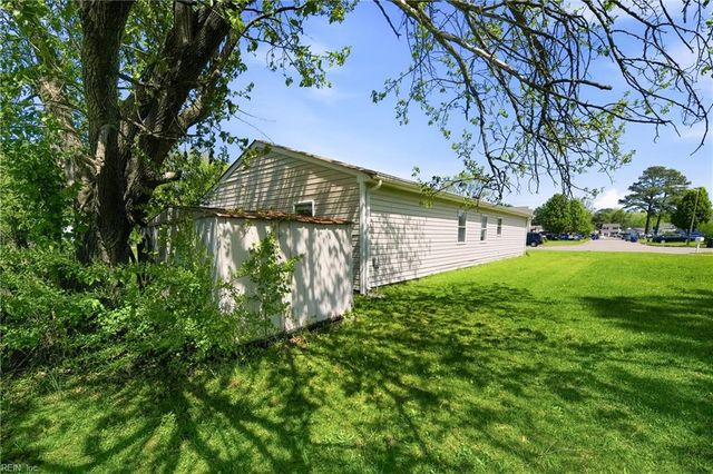 3803 Peach Orchard CIR, Portsmouth, VA 23703