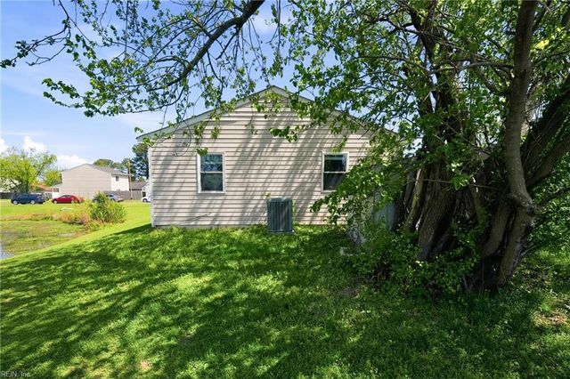 3803 Peach Orchard CIR, Portsmouth, VA 23703