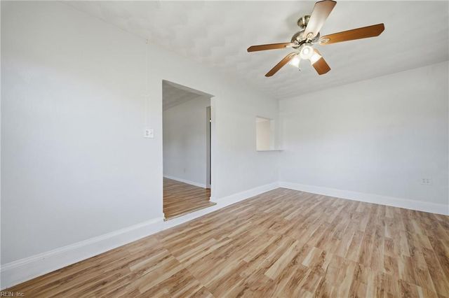 3803 Peach Orchard CIR, Portsmouth, VA 23703