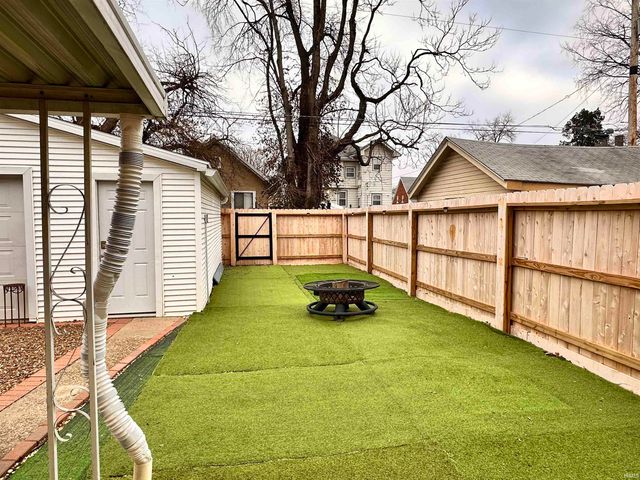 868 Bellemeade Avenue, Evansville, IN 47713