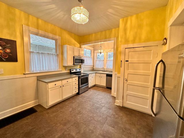 868 Bellemeade Avenue, Evansville, IN 47713