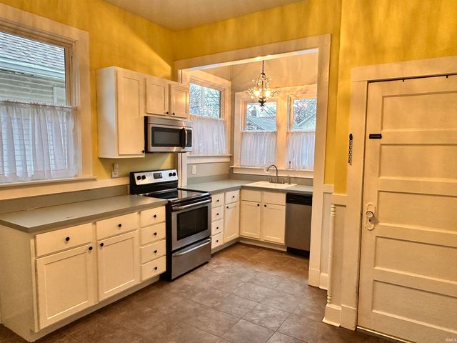 868 Bellemeade Avenue, Evansville, IN 47713