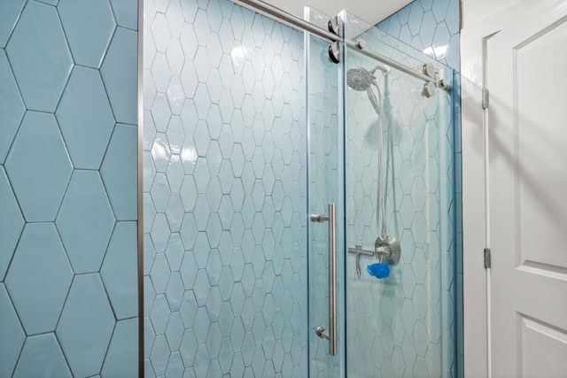 906 SE G Street, Bentonville, AR 72712