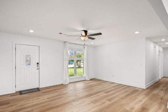 906 SE G Street, Bentonville, AR 72712