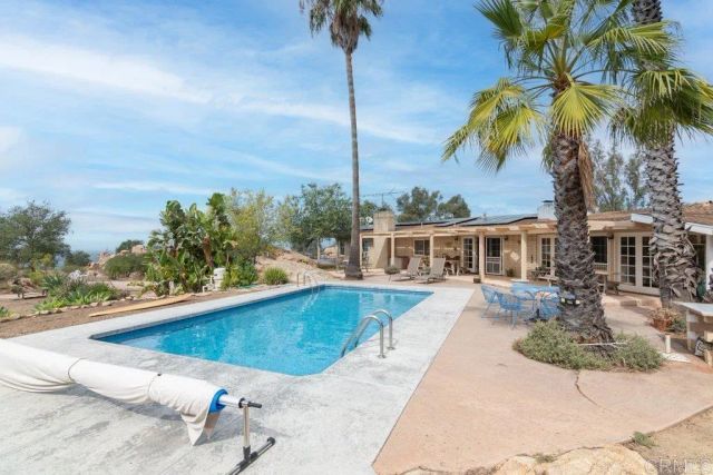 6490 Rainbow Heights Road, Fallbrook, CA 92028