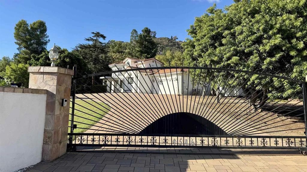 4546 Conrad Drive, La Mesa, CA 91941