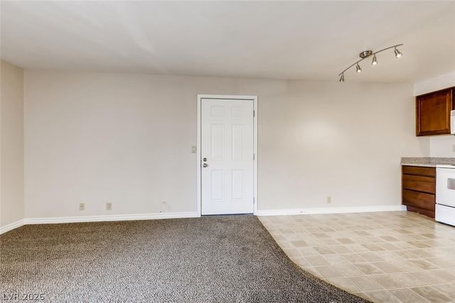 5224 River Glen Drive 446, Las Vegas, NV 89103