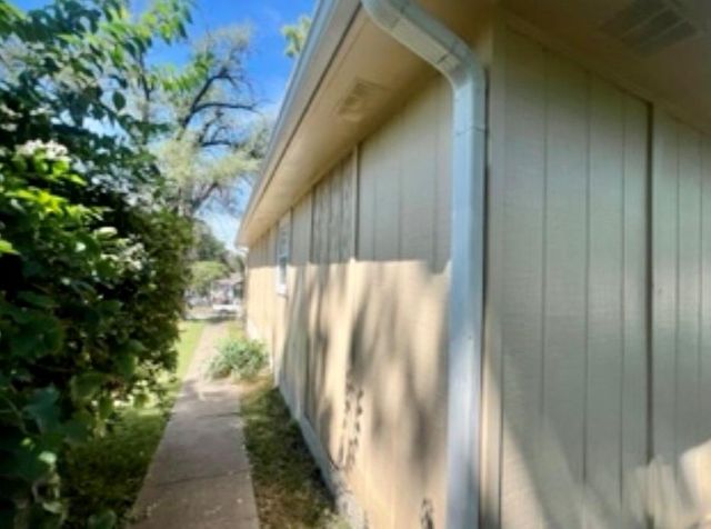 1305 Klemp Street, Leavenworth, KS 66048