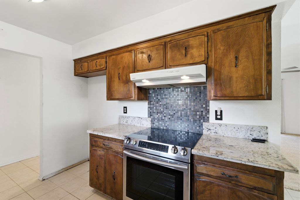 Image 10 of property listing at 509 Ashlan Way, Madera, CA 93638