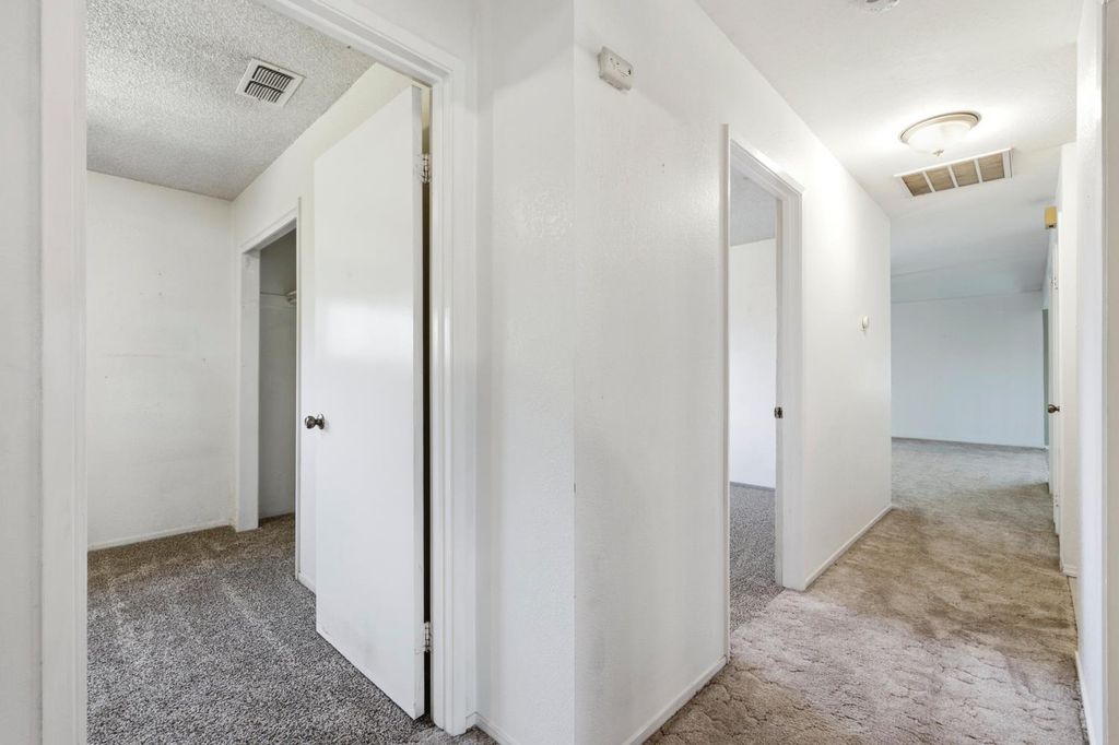 Image 14 of property listing at 509 Ashlan Way, Madera, CA 93638
