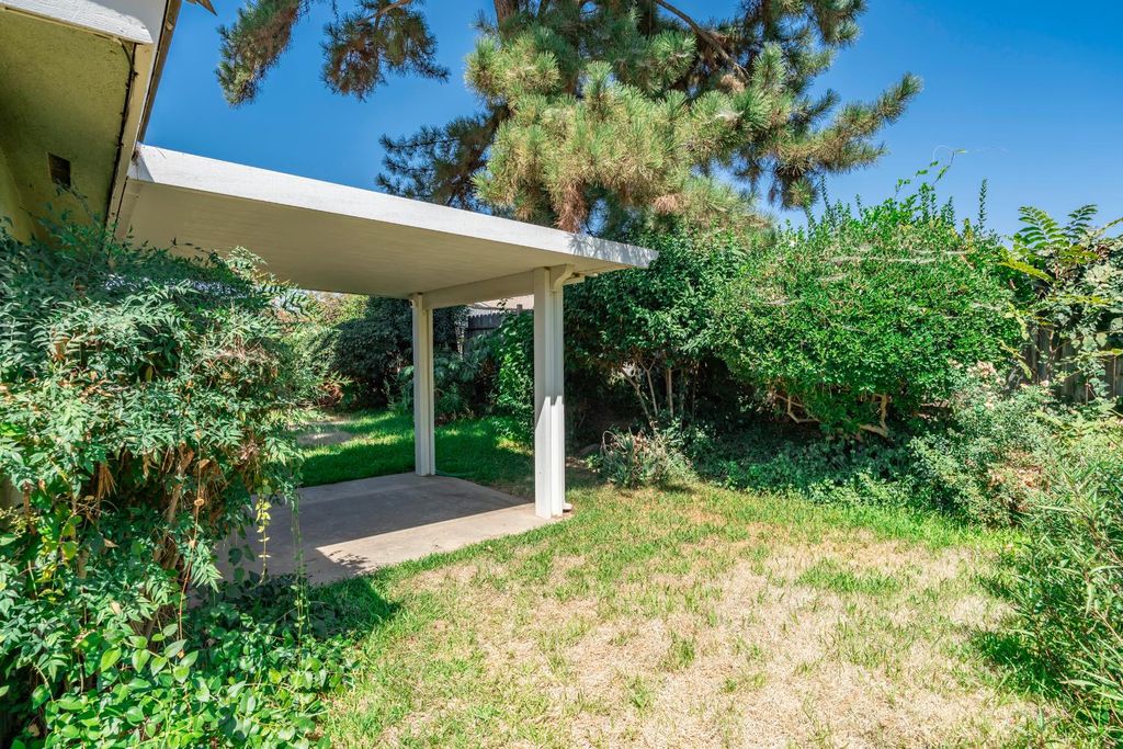 Image 32 of property listing at 509 Ashlan Way, Madera, CA 93638