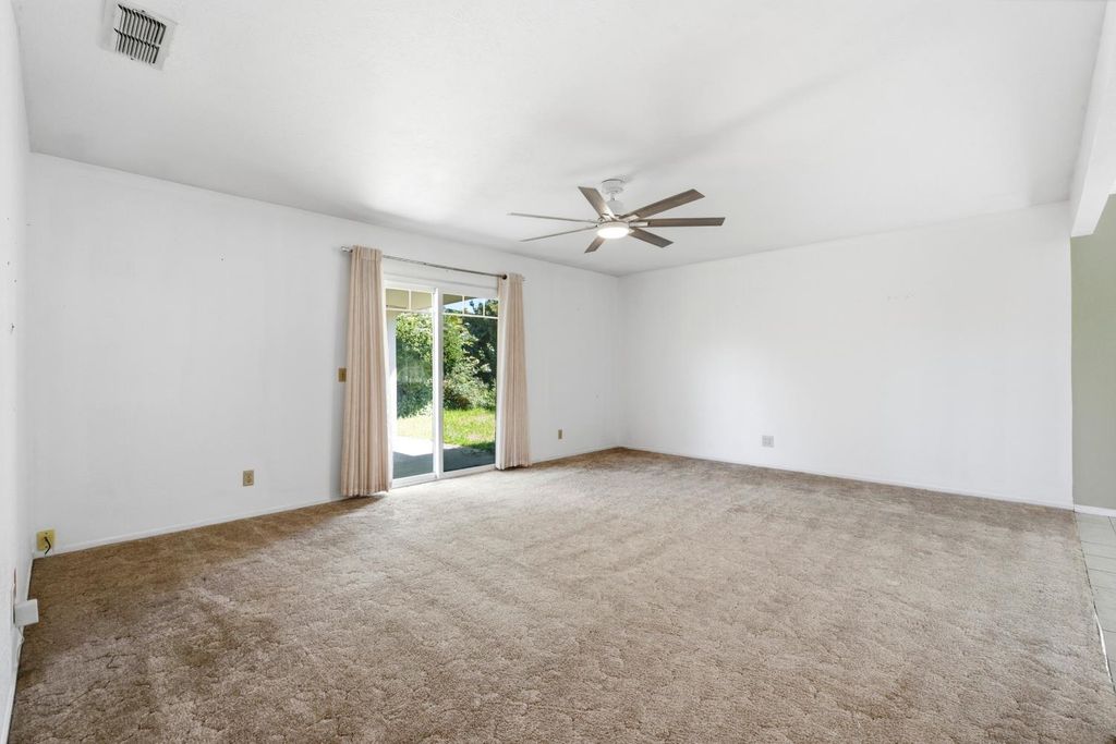 Image 4 of property listing at 509 Ashlan Way, Madera, CA 93638