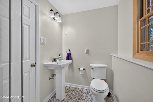 6 Fieldstone Lane, Ocean Twp, NJ 07712