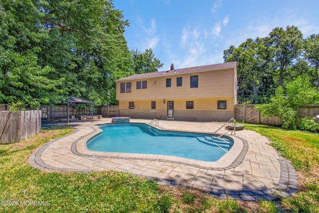 6 Fieldstone Lane, Ocean Twp, NJ 07712