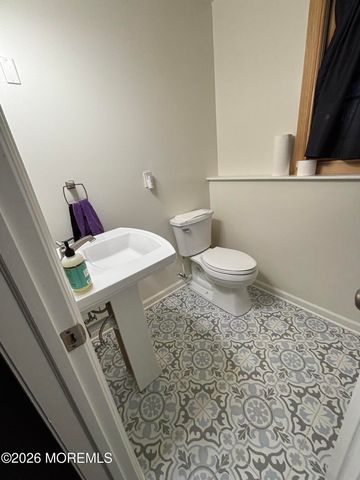 6 Fieldstone Lane, Ocean Twp, NJ 07712