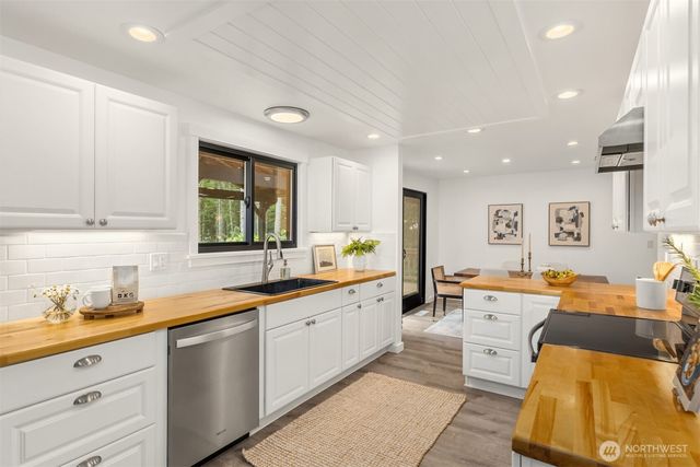 1093 NW Mushroom Lane, Poulsbo, WA 98370